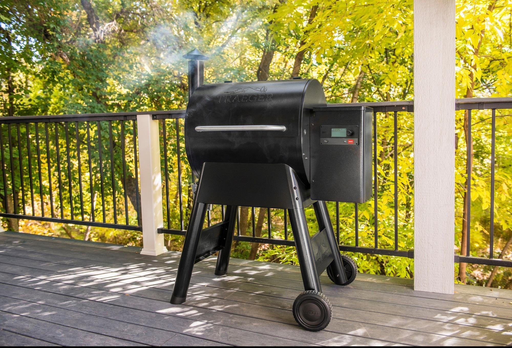 Traeger Pro 575 Black WiFi-Enabled Pellet Grill