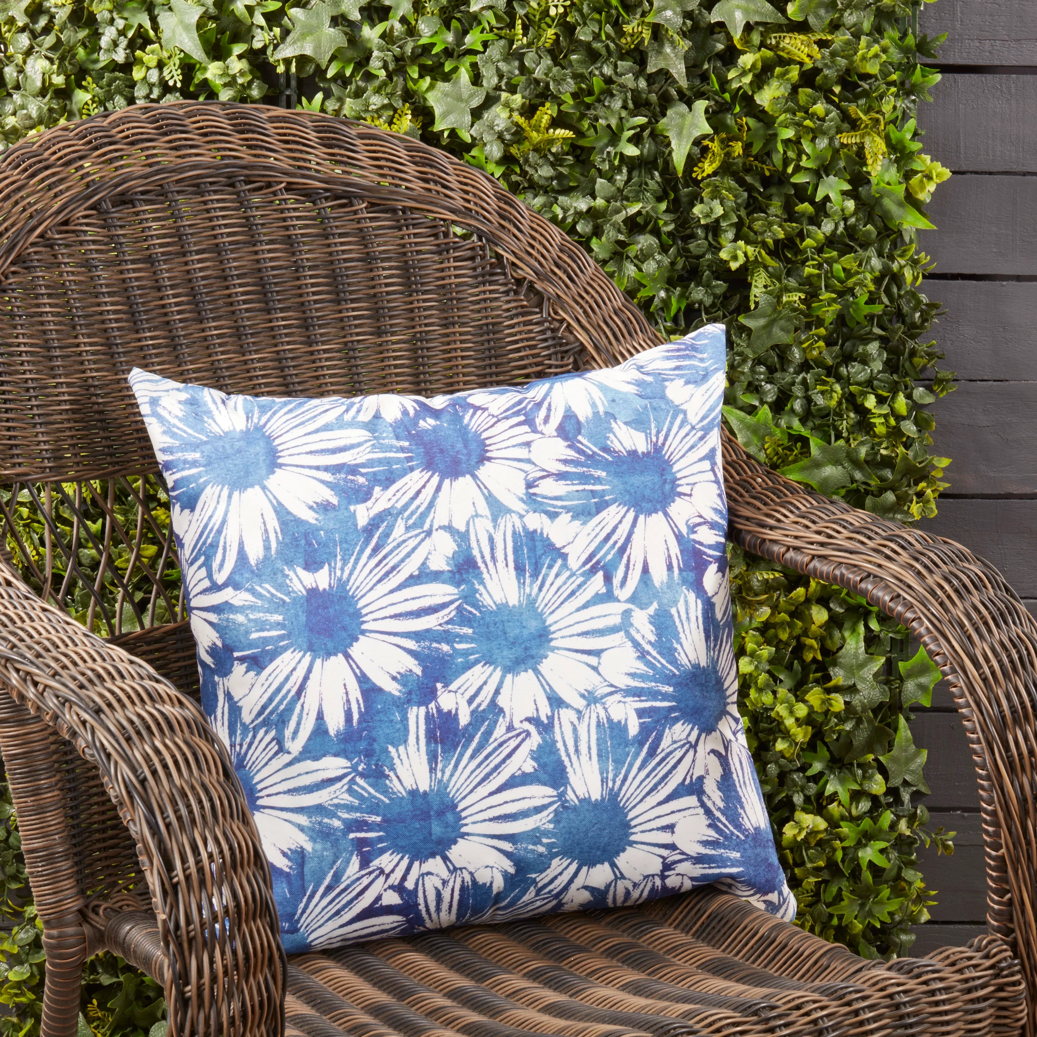 Fresh Floral Outdoor Polyester Filled Throw Pillow