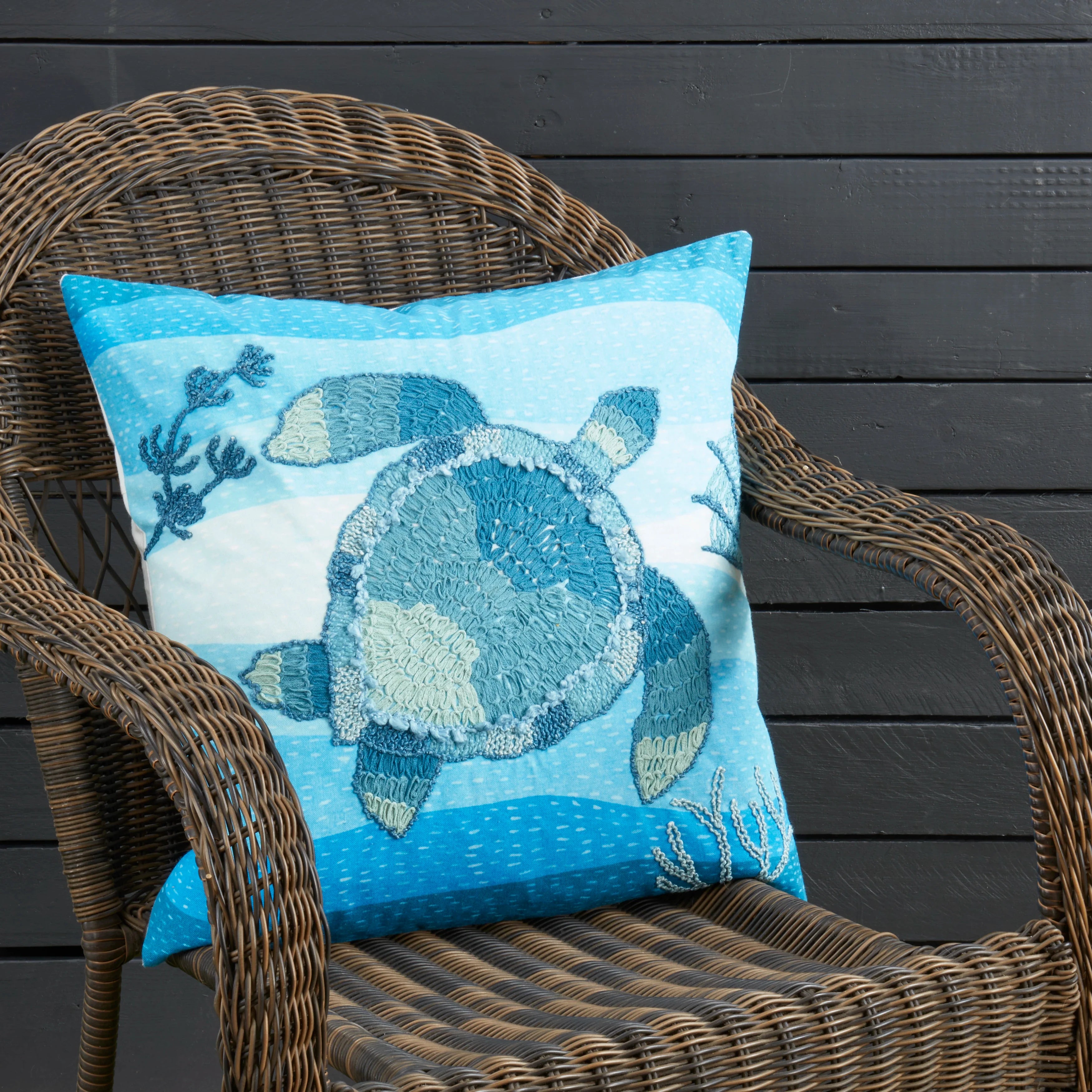 Outdoor Embroidered Turtle Polyester Filled Throw Pillow