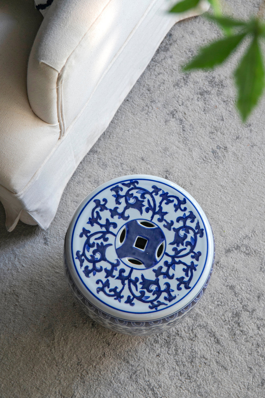Outdoor Small Porcelain Stool with Dazzling Pattern