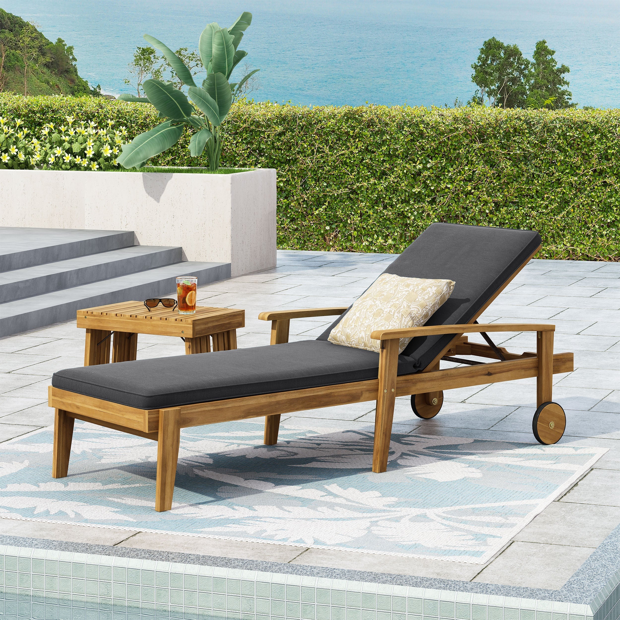 Delmar Chaise Lounge