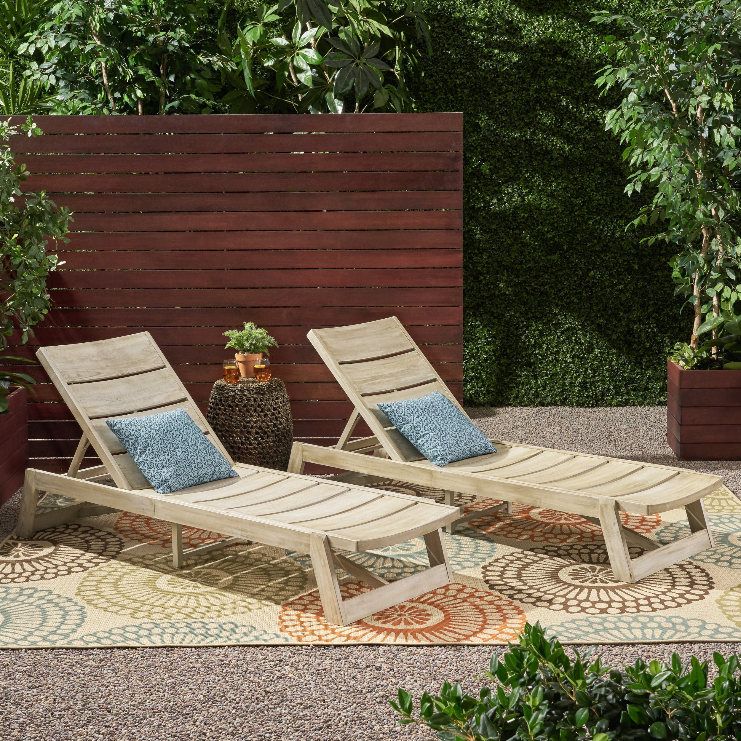 Maki Chaise Lounge