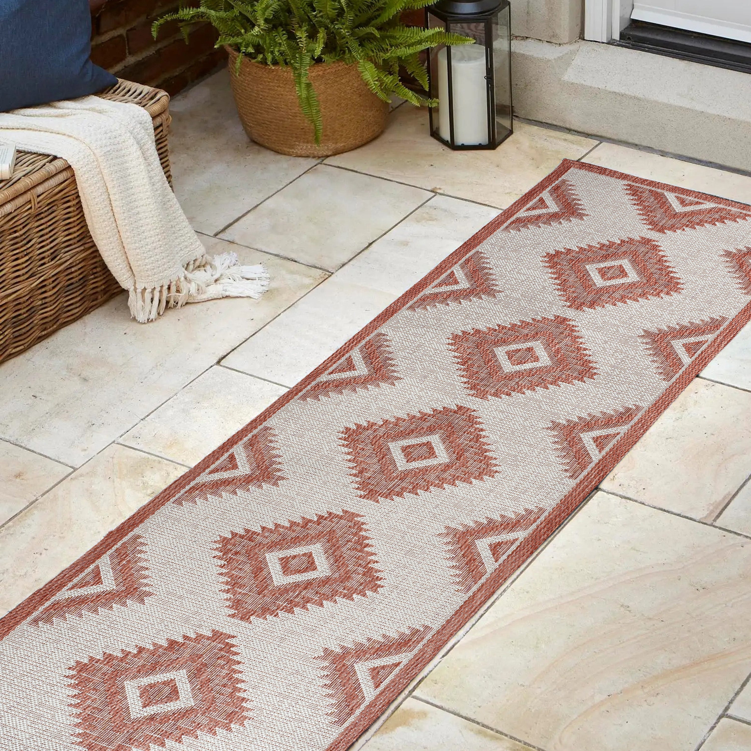 Lior Geometric Moroccan Diamond Indoor/Outdoor Runner Rug