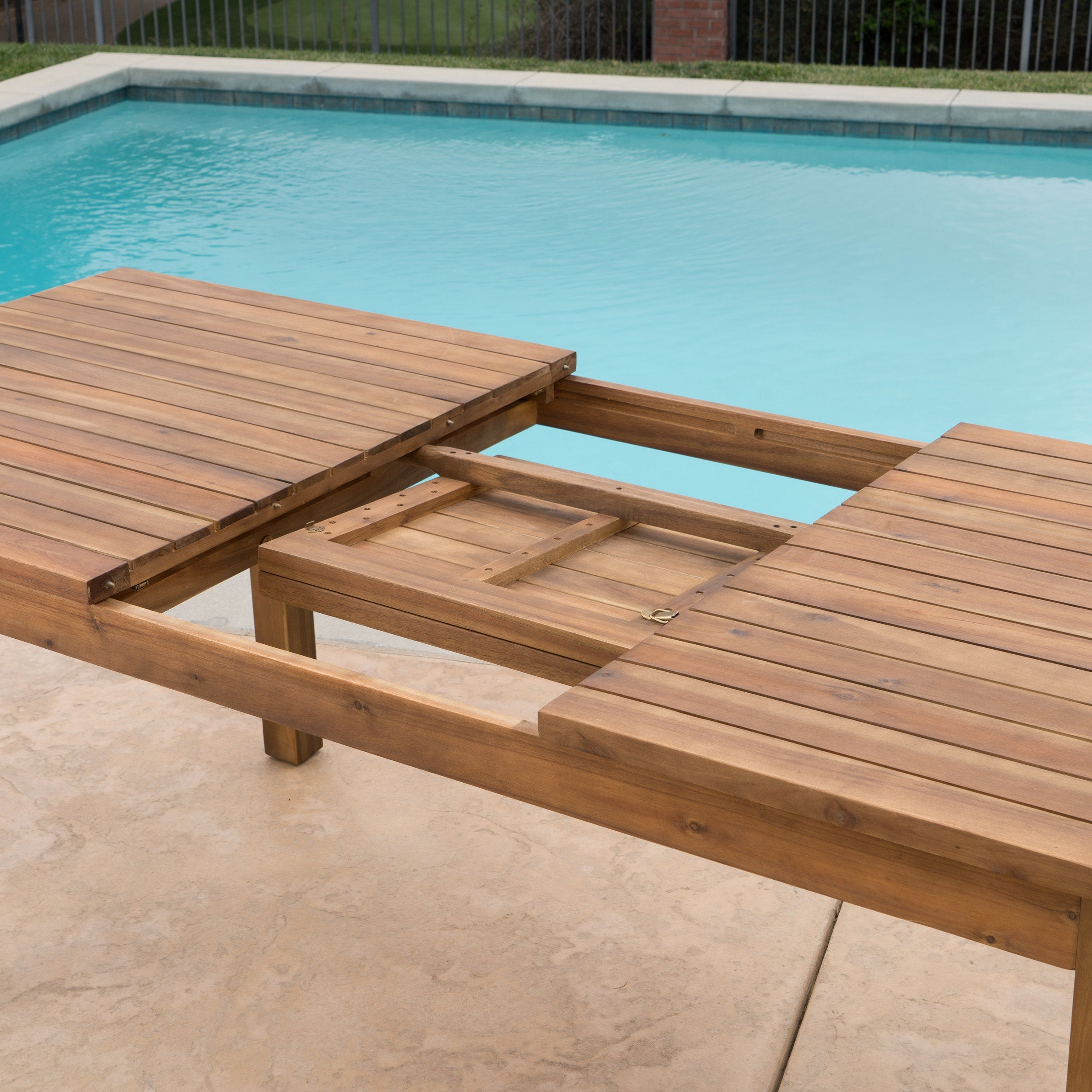 Wilson Expandable Outdoor Dining Table