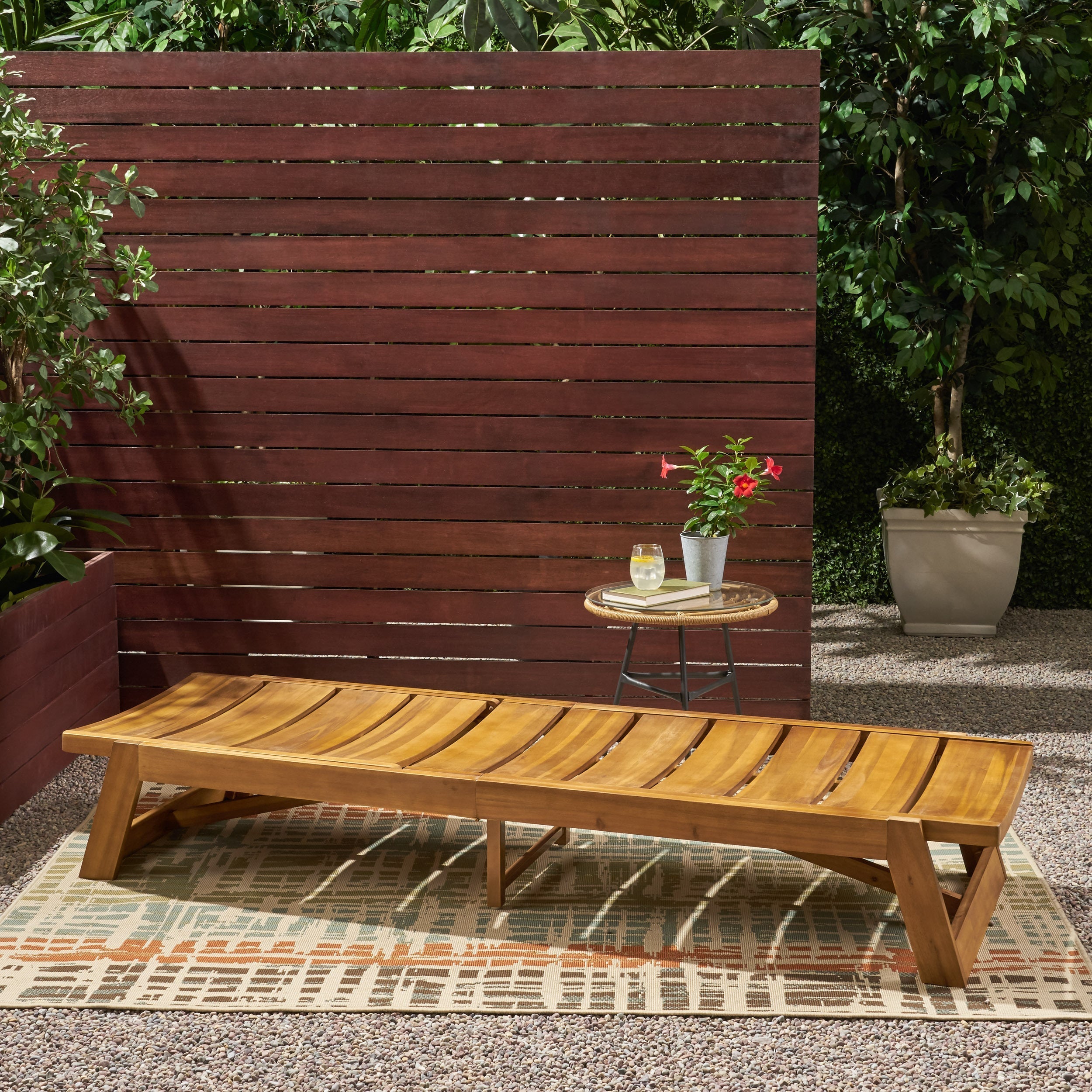 Maki Chaise Lounge