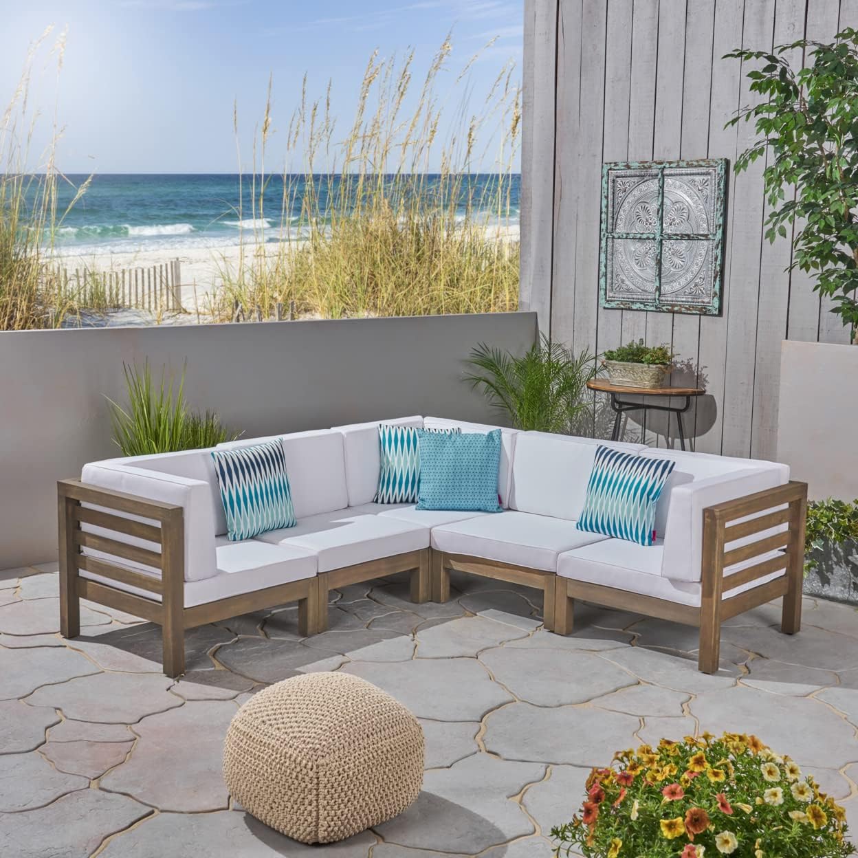 5-Piece Outdoor Sectional with V Shape and Slat Panel Design