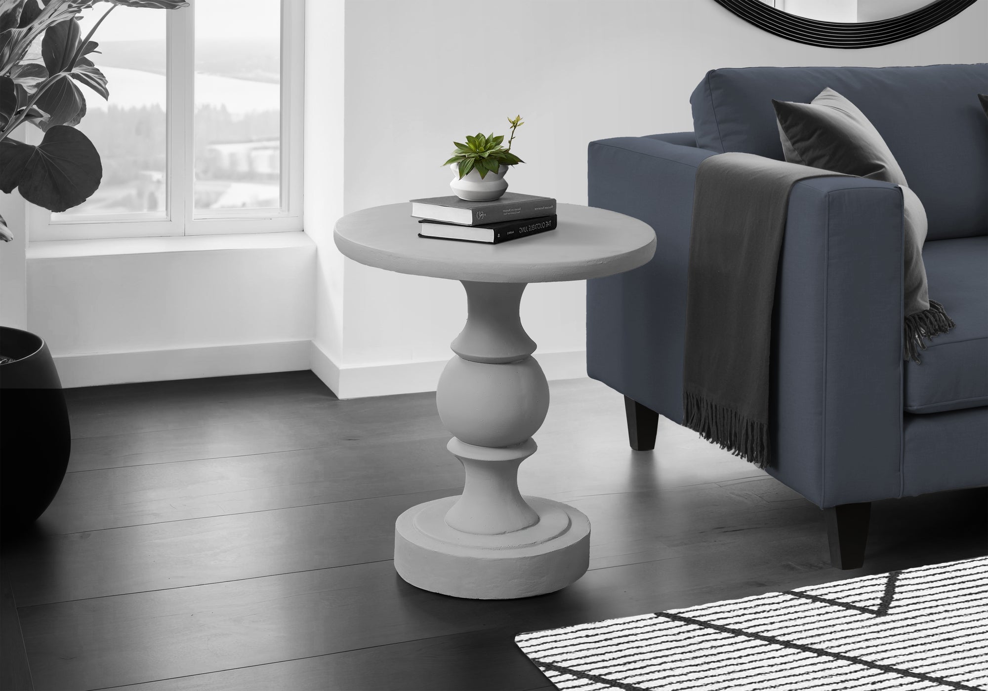 Transitional Pedestal Indoor Outdoor Accent Table