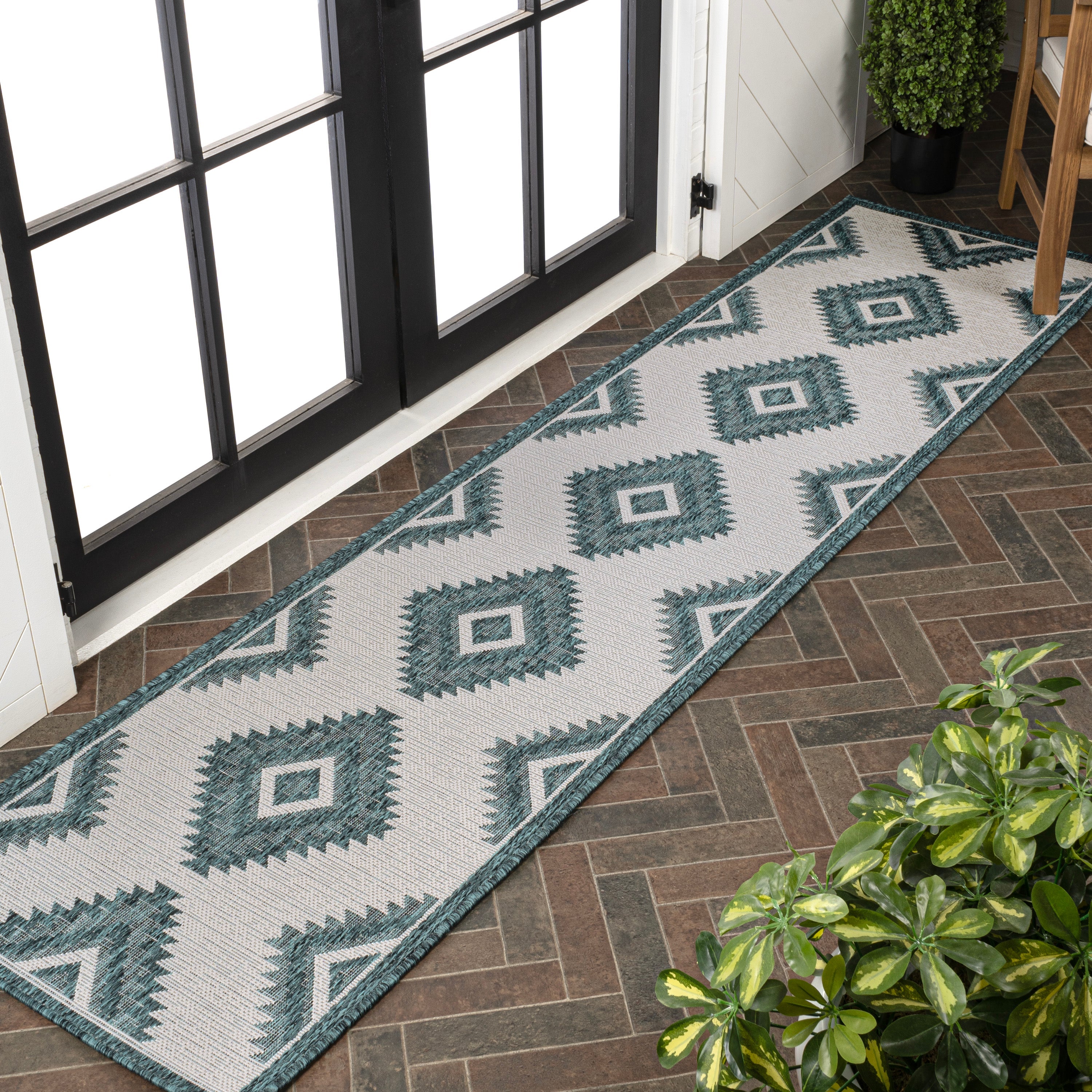 Lior Geometric Moroccan Diamond Indoor/Outdoor Runner Rug
