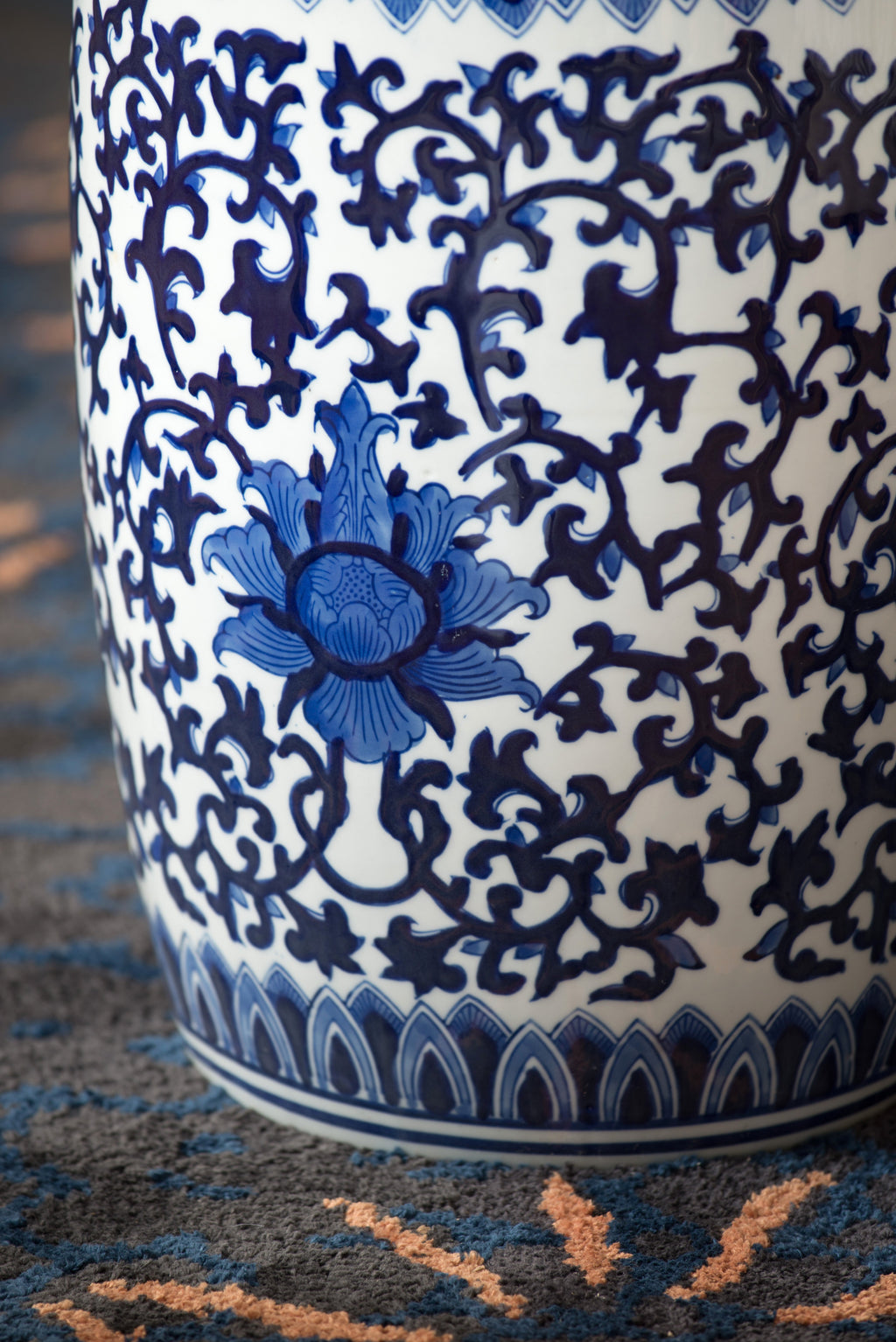 Outdoor Small Porcelain Stool with Dazzling Pattern