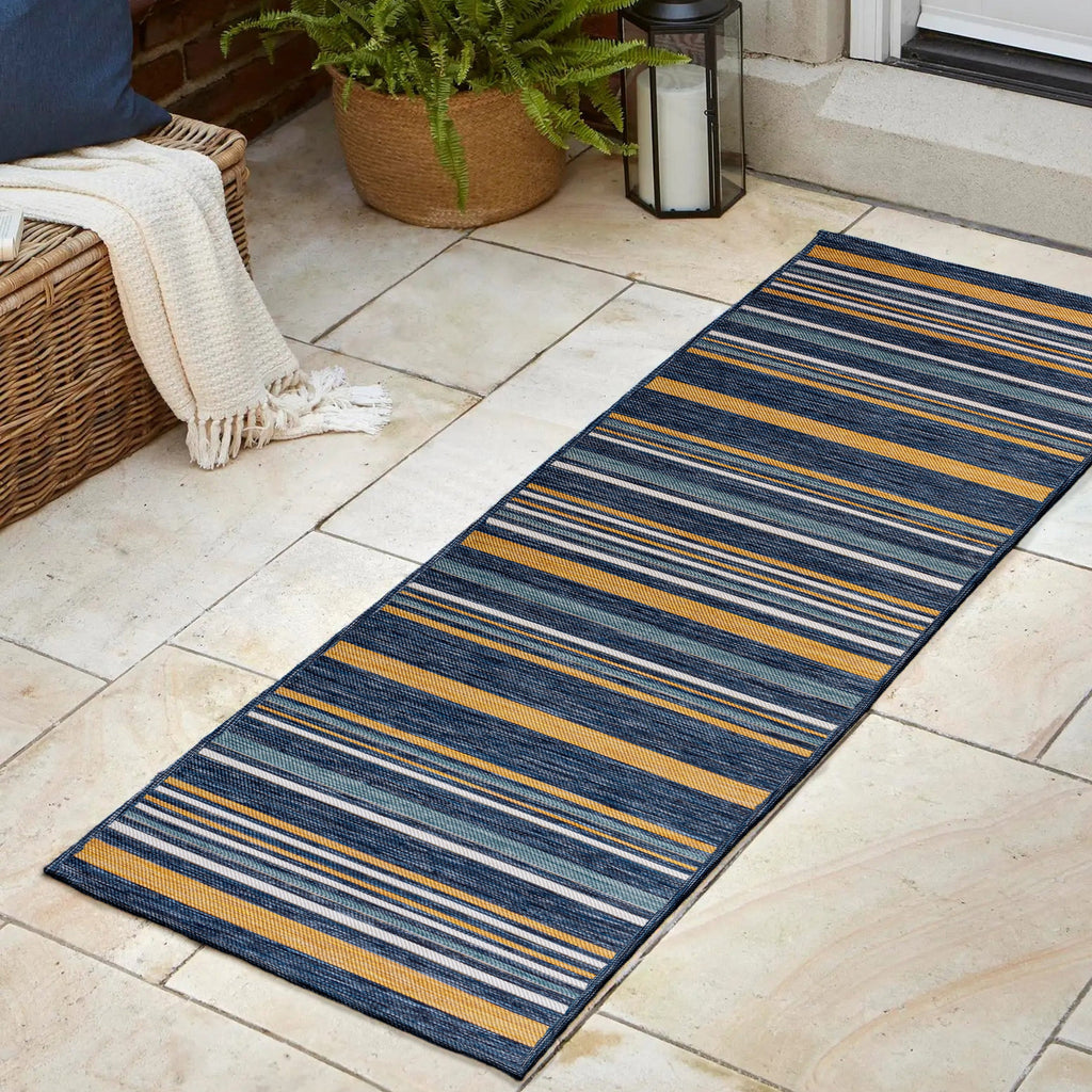 Janus Classic Coastal Ticking Stripe Reversible Machine-Washable Indoor/Outdoor Runner Rug