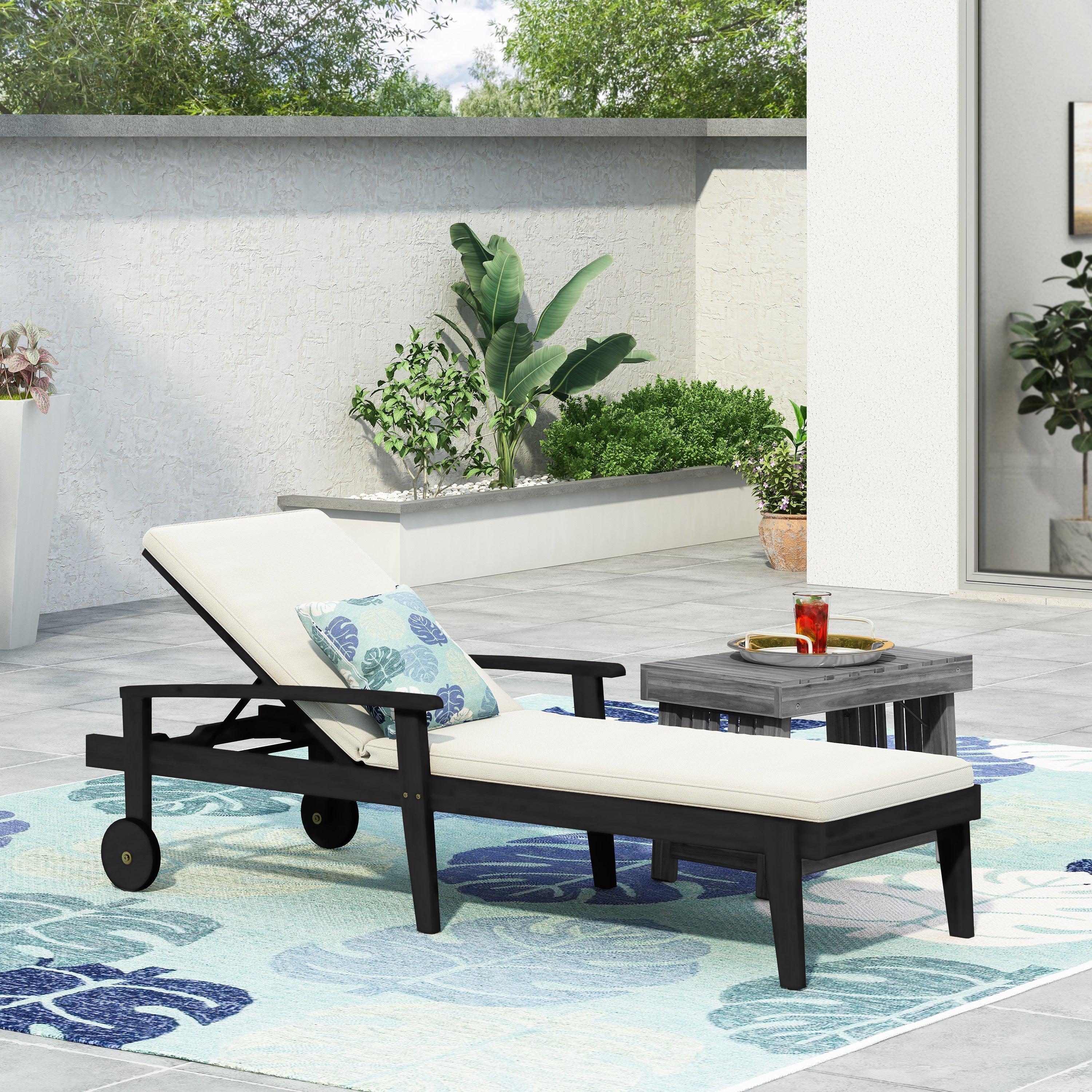 Delmar Chaise Lounge