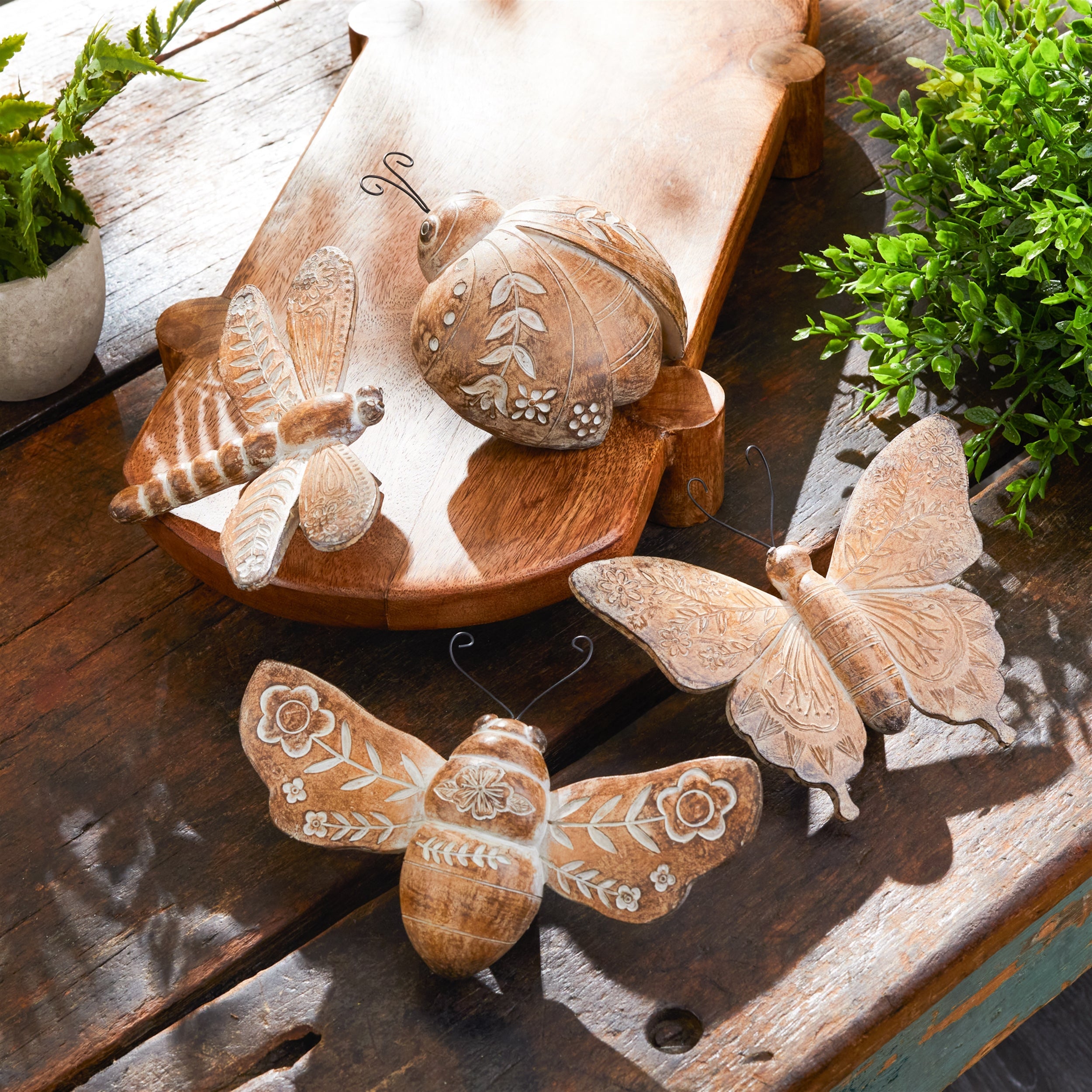 Floral Etched Insect Shelf Sitter, Set of 4