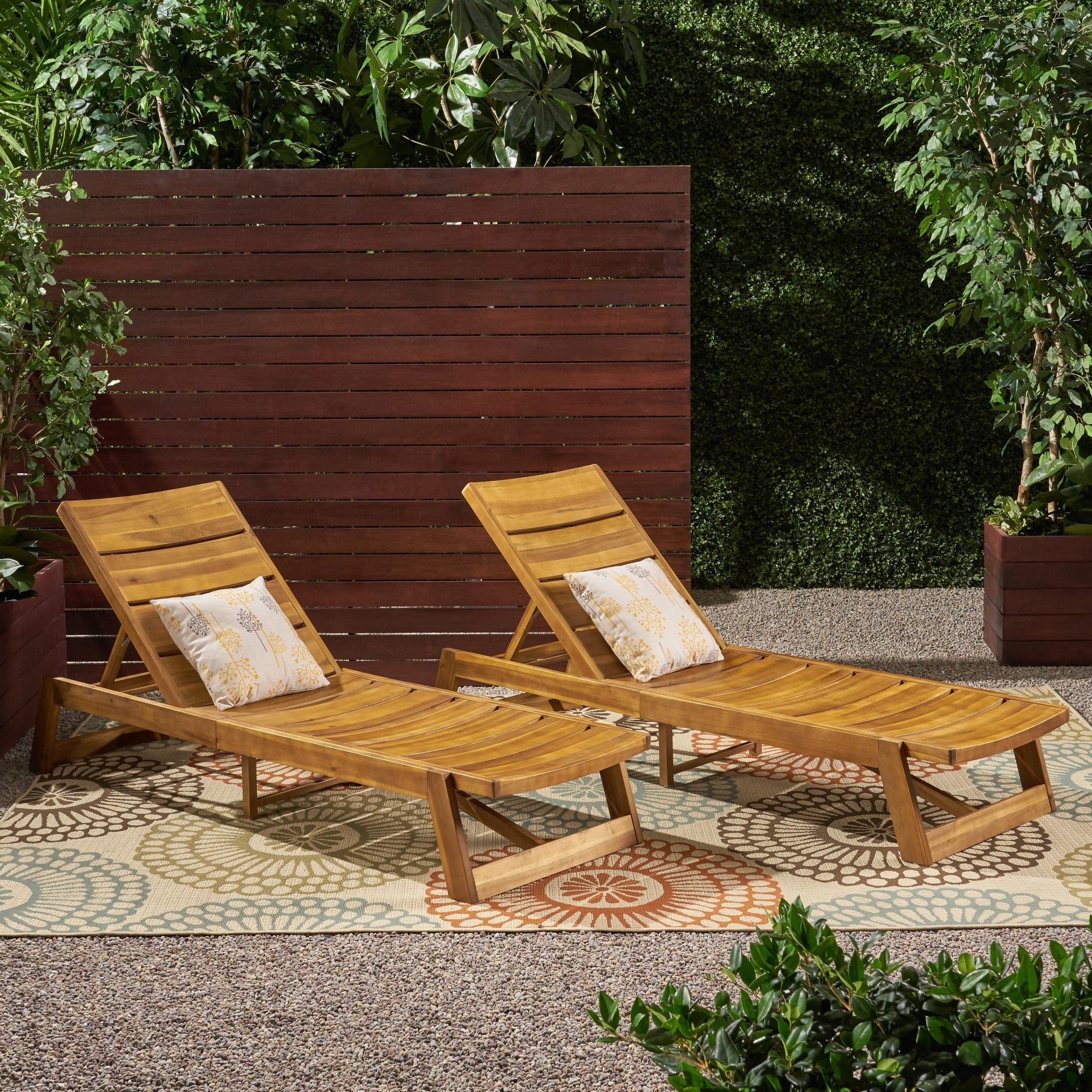 Maki Chaise Lounge