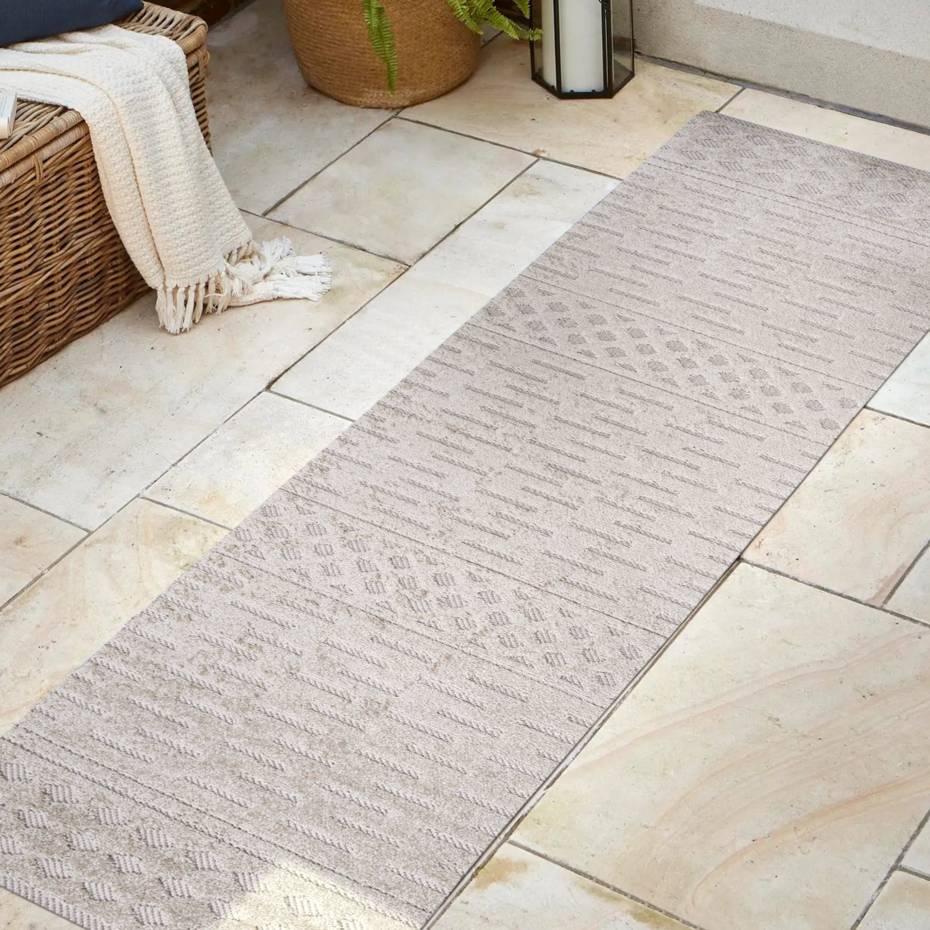 Xlendi High-Low Pile Moroccan Geometric Indoor/Outdoor Area Rug