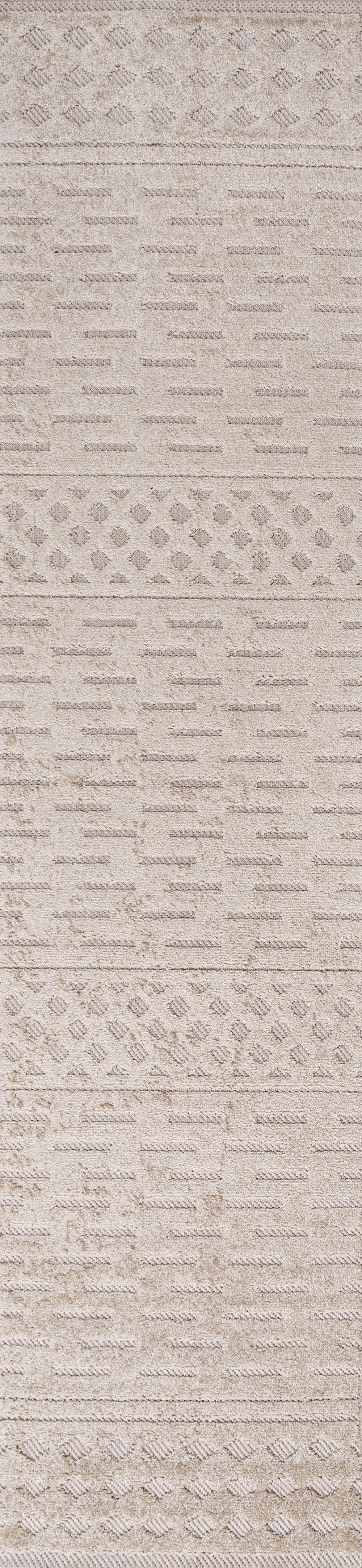 Xlendi High-Low Pile Moroccan Geometric Indoor/Outdoor Area Rug