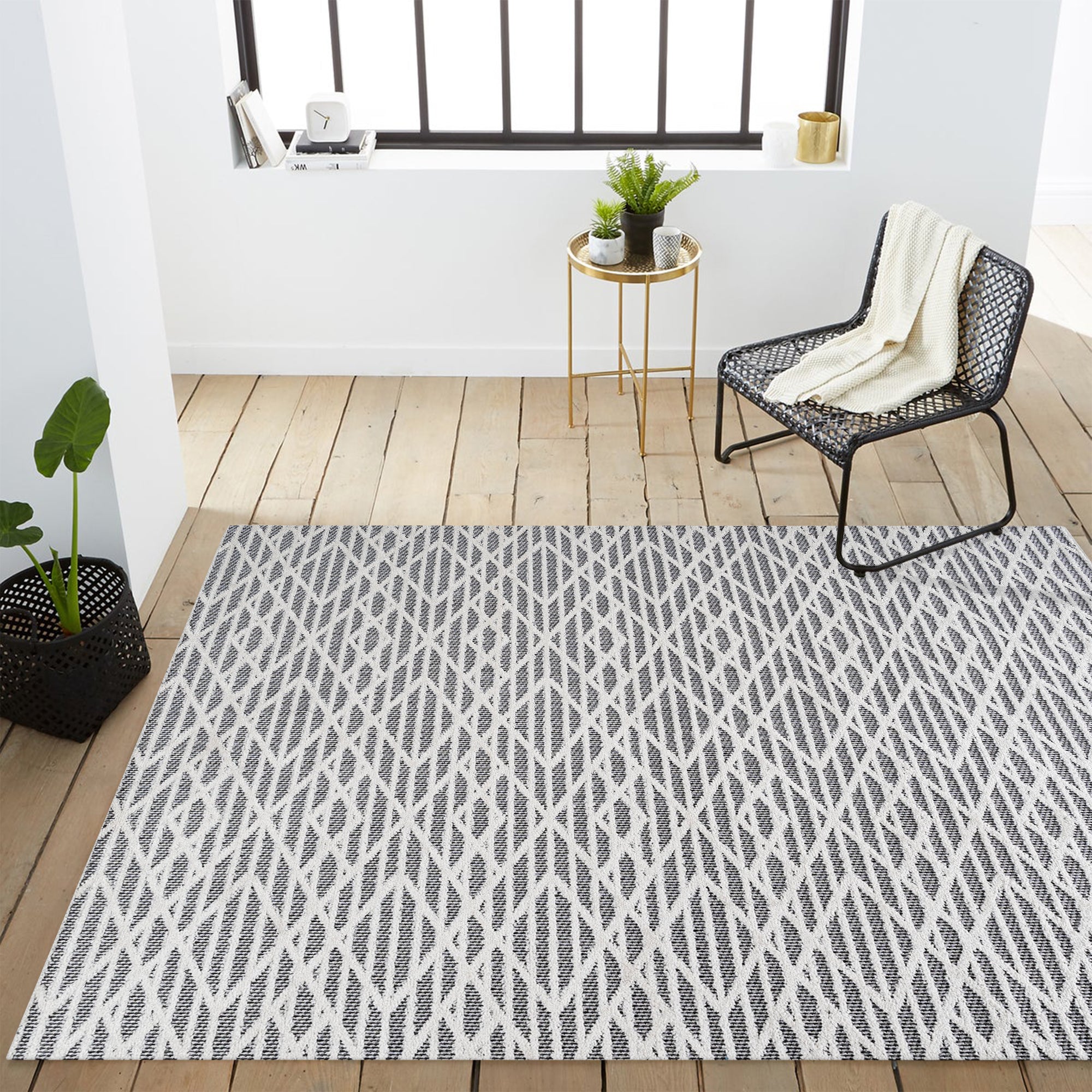 Ararat High-Low Pile Moroccan Diamond Modern  Indoor/Outdoor Area Rug