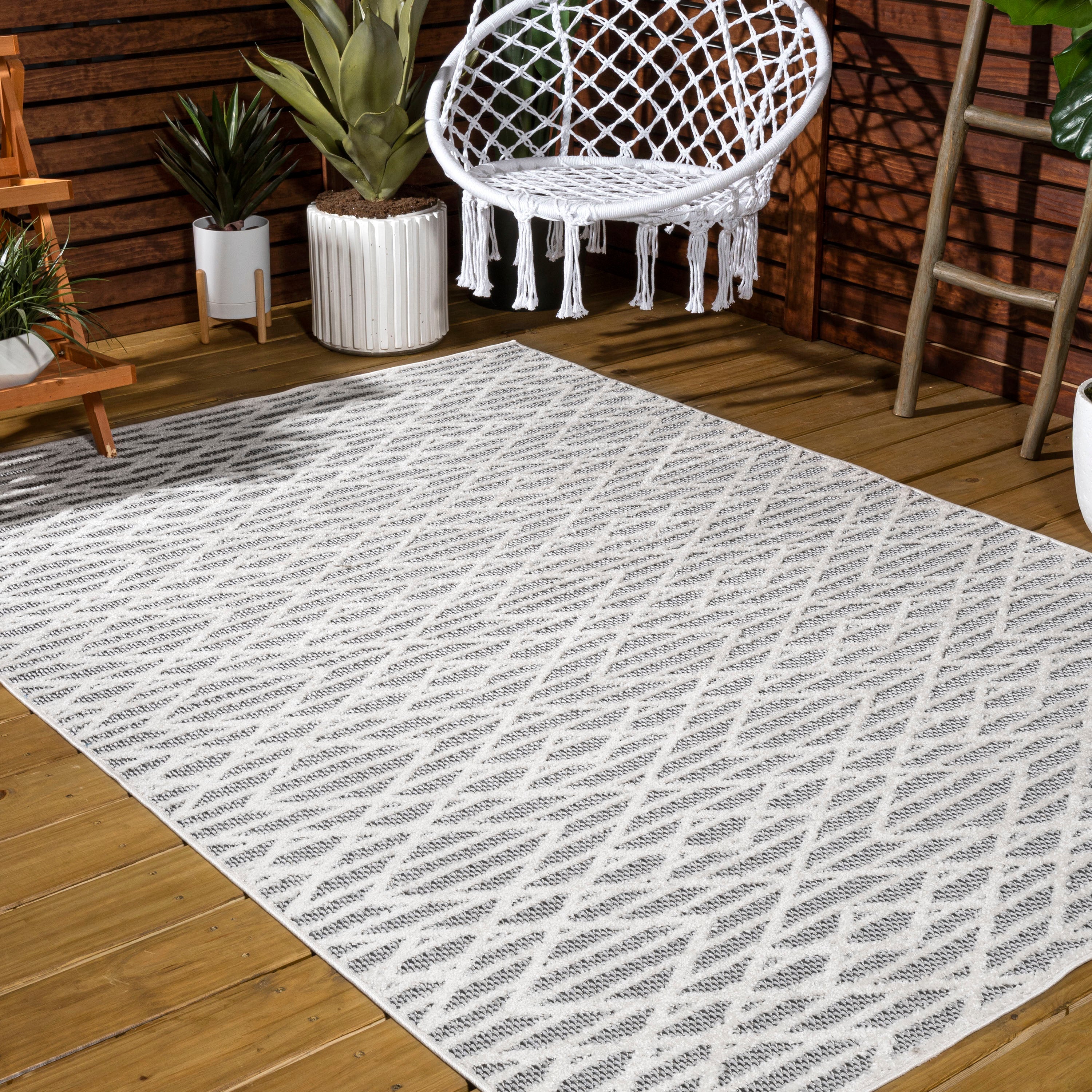 Ararat High-Low Pile Moroccan Diamond Modern  Indoor/Outdoor Area Rug