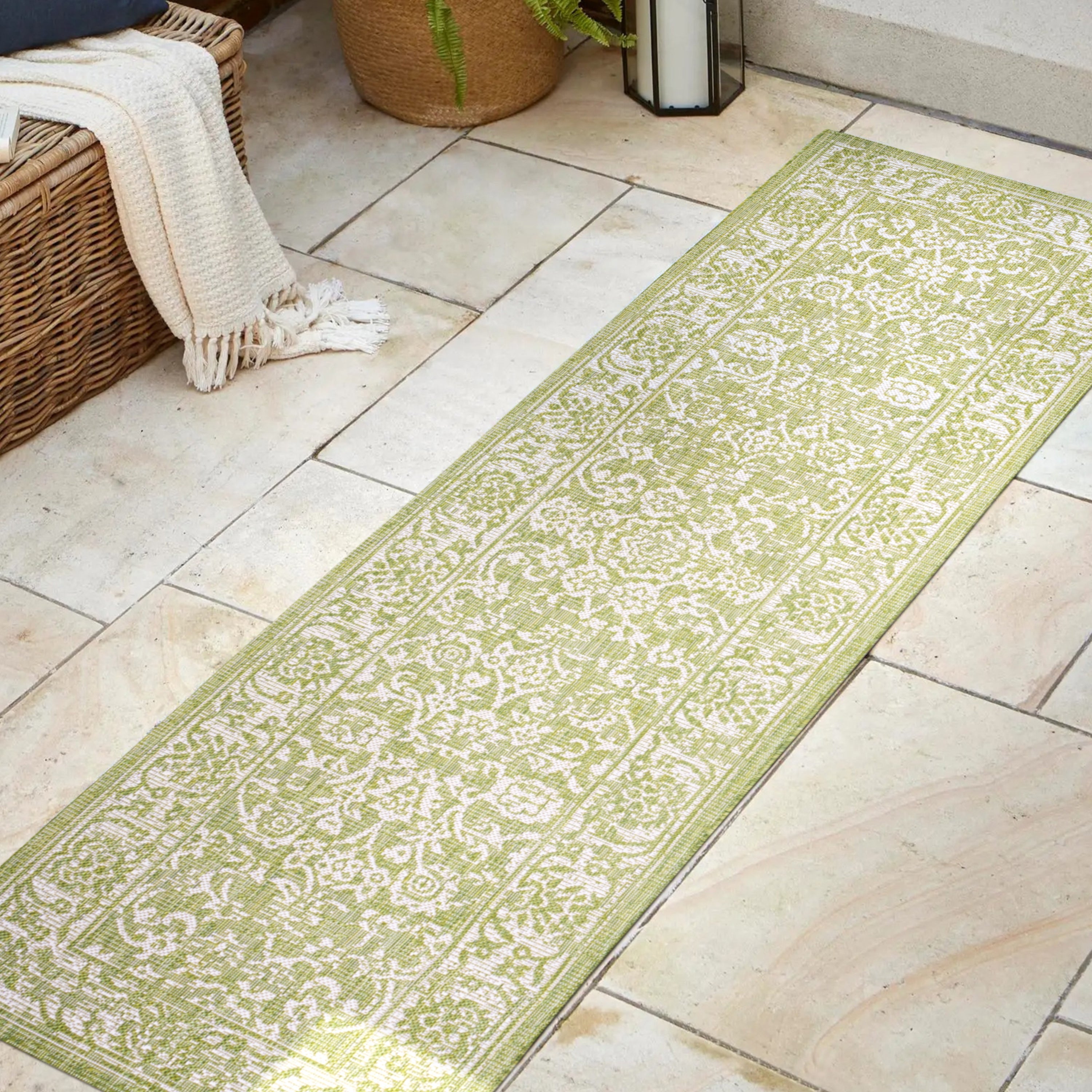Tela Bohemian Textured Weave Floral Indoor/Outdoor Area Rug