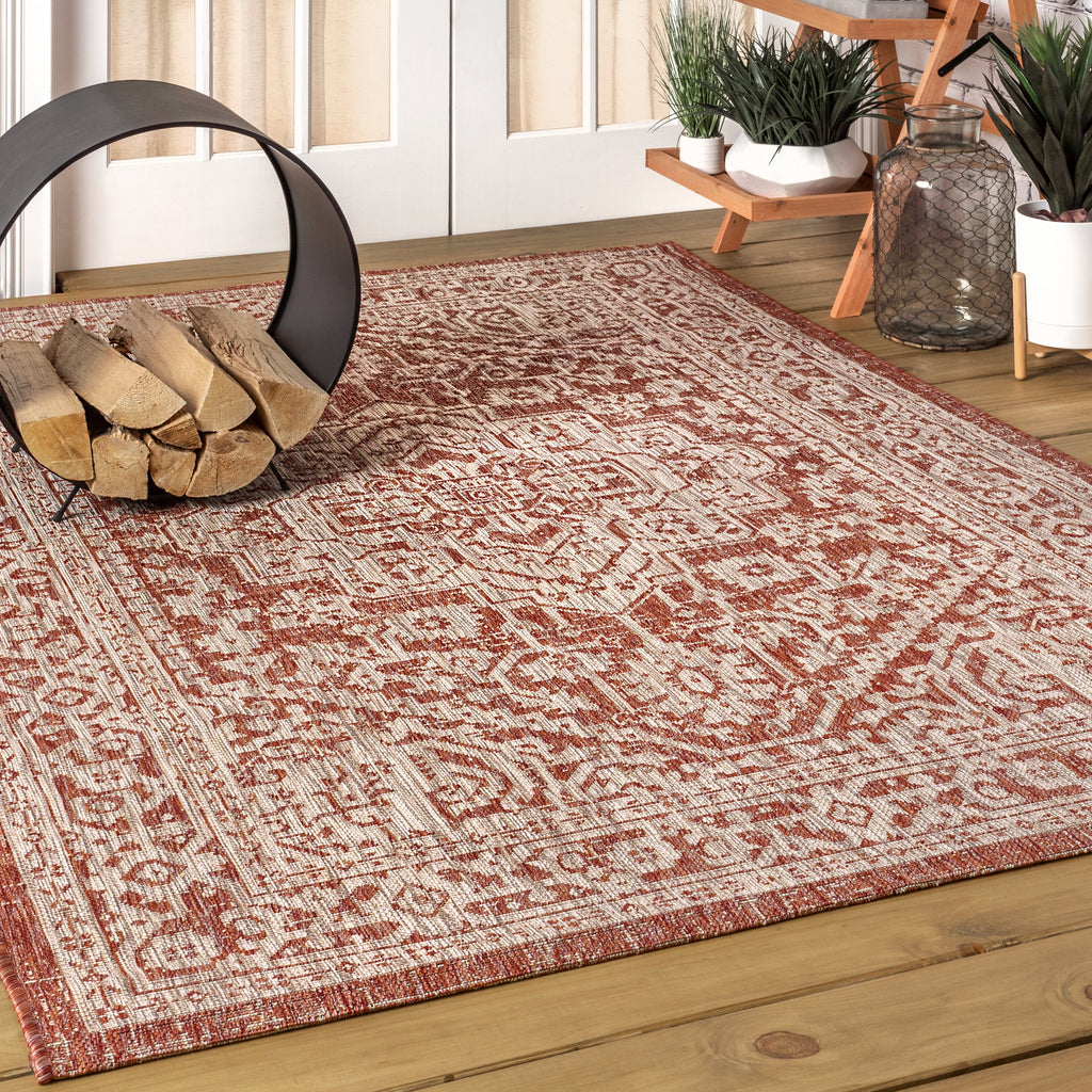Sinjuri Medallion Textured Weave Indoor/Outdoor Area Rug