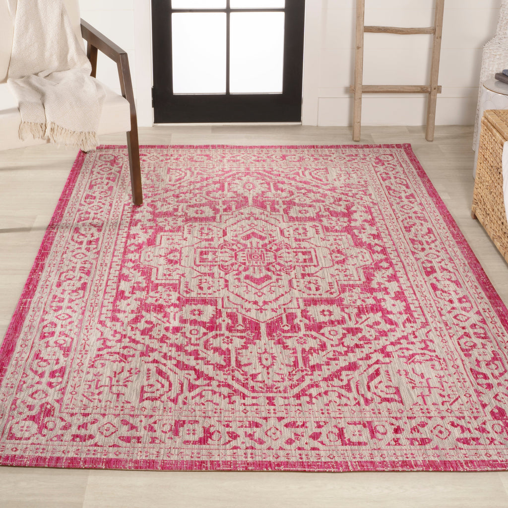 Sinjuri Medallion Textured Weave Indoor/Outdoor Area Rug