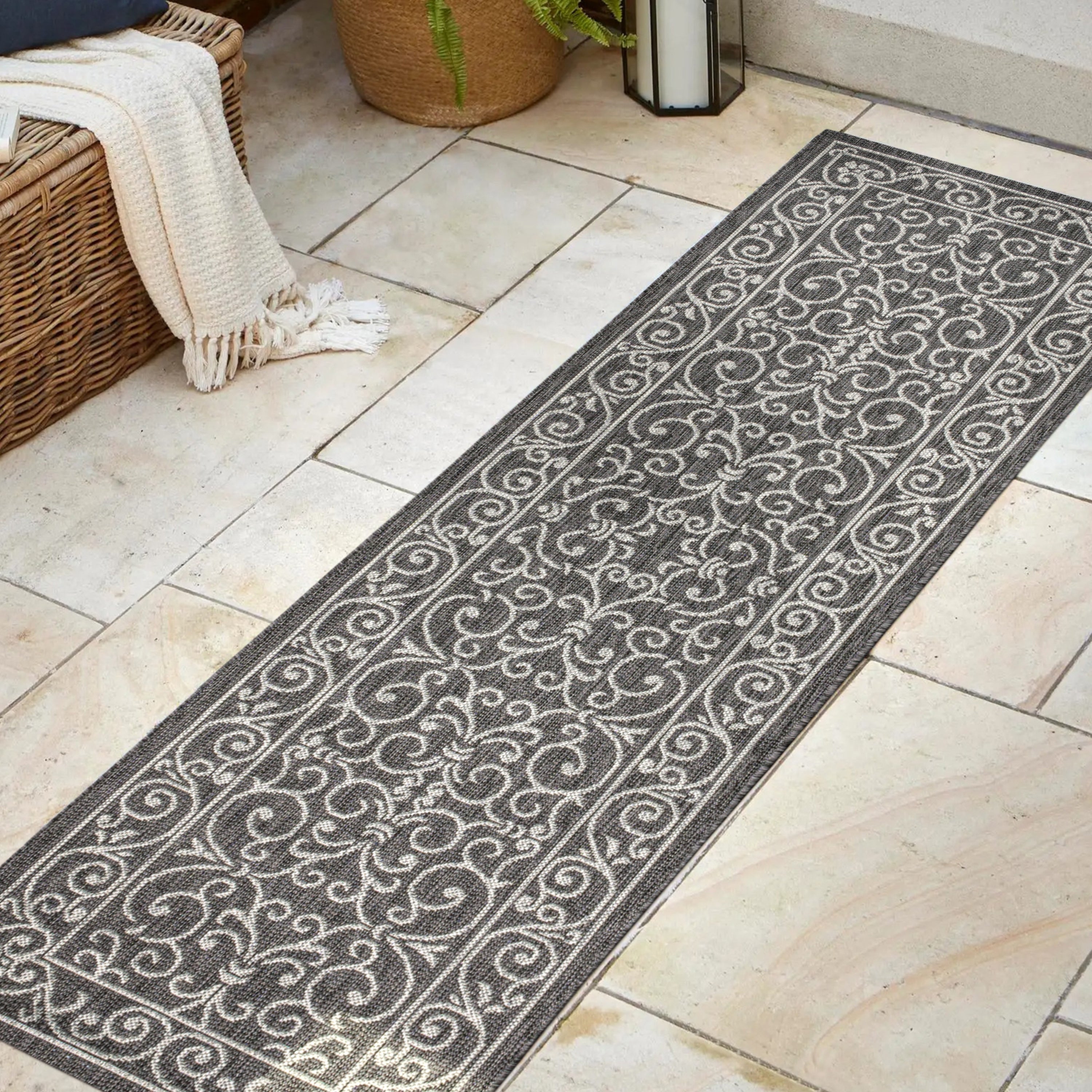 Charleston Vintage Filigree Textured Weave Indoor/Outdoor Area Rug