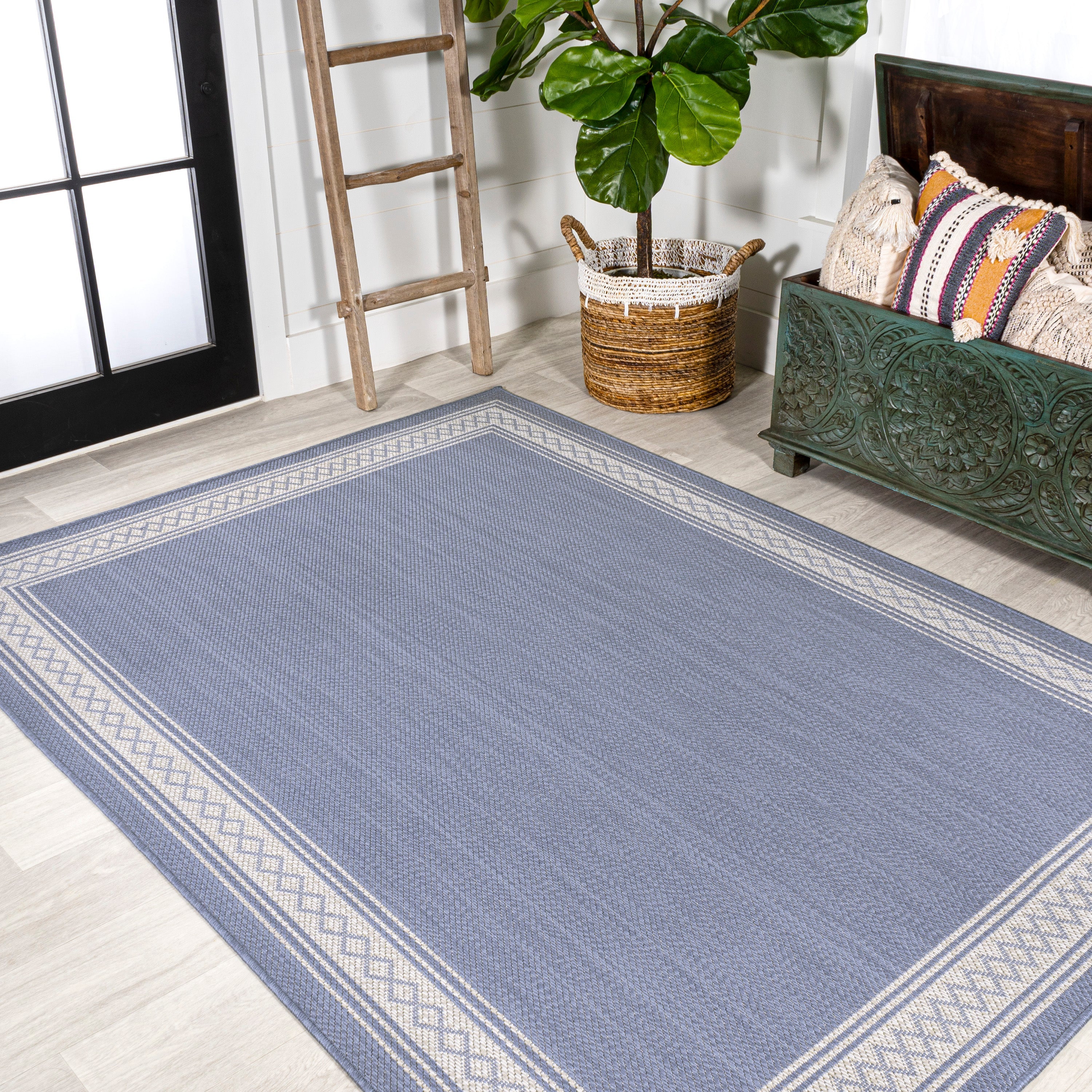 Lucia Classic Diamond Border Indoor/Outdoor Area Rug