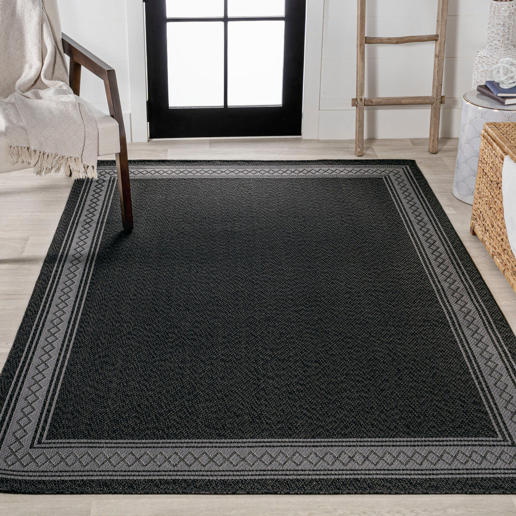 Lucia Classic Diamond Border Indoor/Outdoor Area Rug