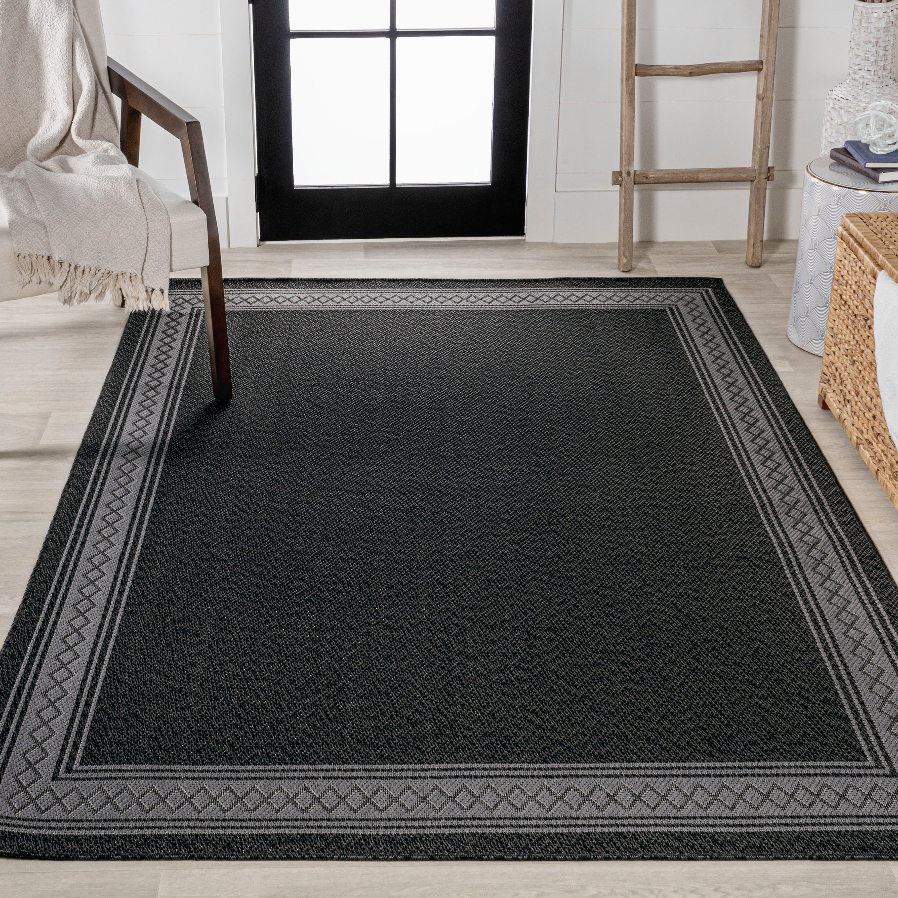 Lucia Classic Diamond Border Indoor/Outdoor Area Rug