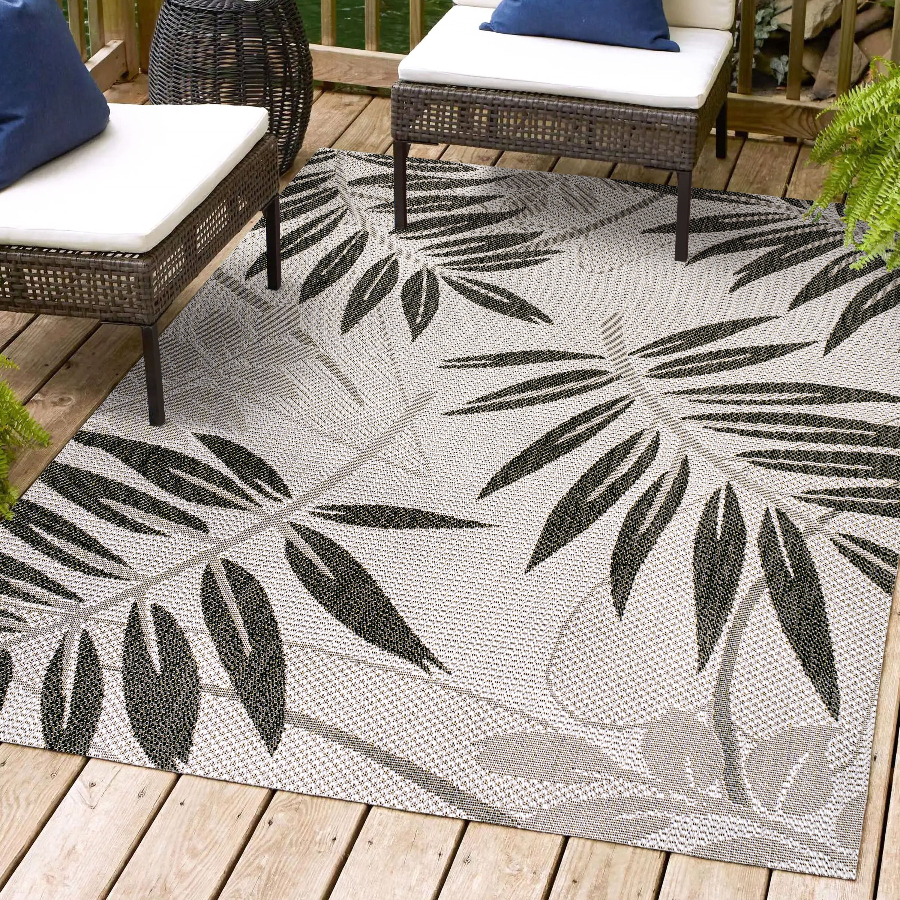 Havana Tropical Palm Leaf Indoor/Outdoor Area Rug