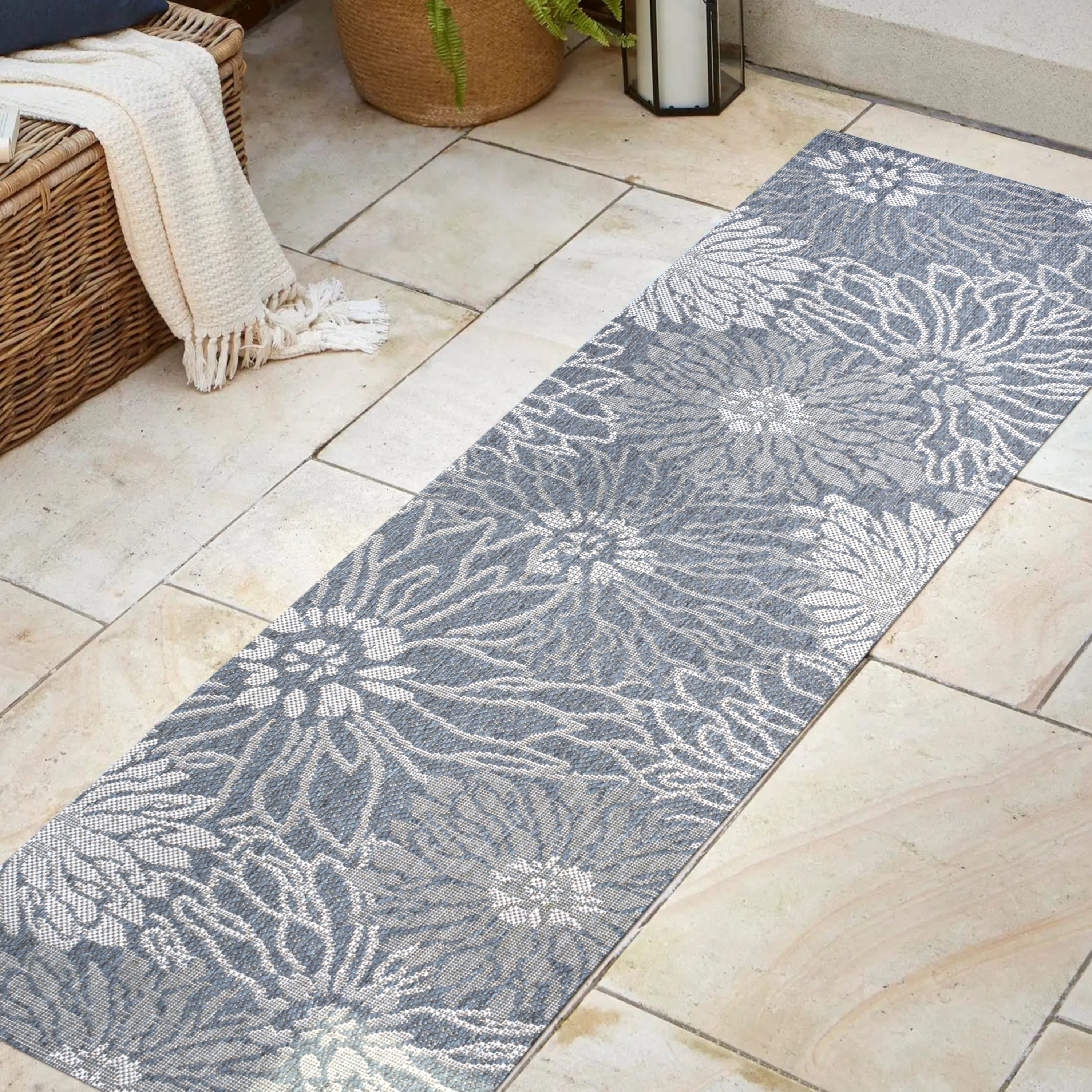 Bahamas Modern All-Over Floral Indoor/Outdoor Area Rug