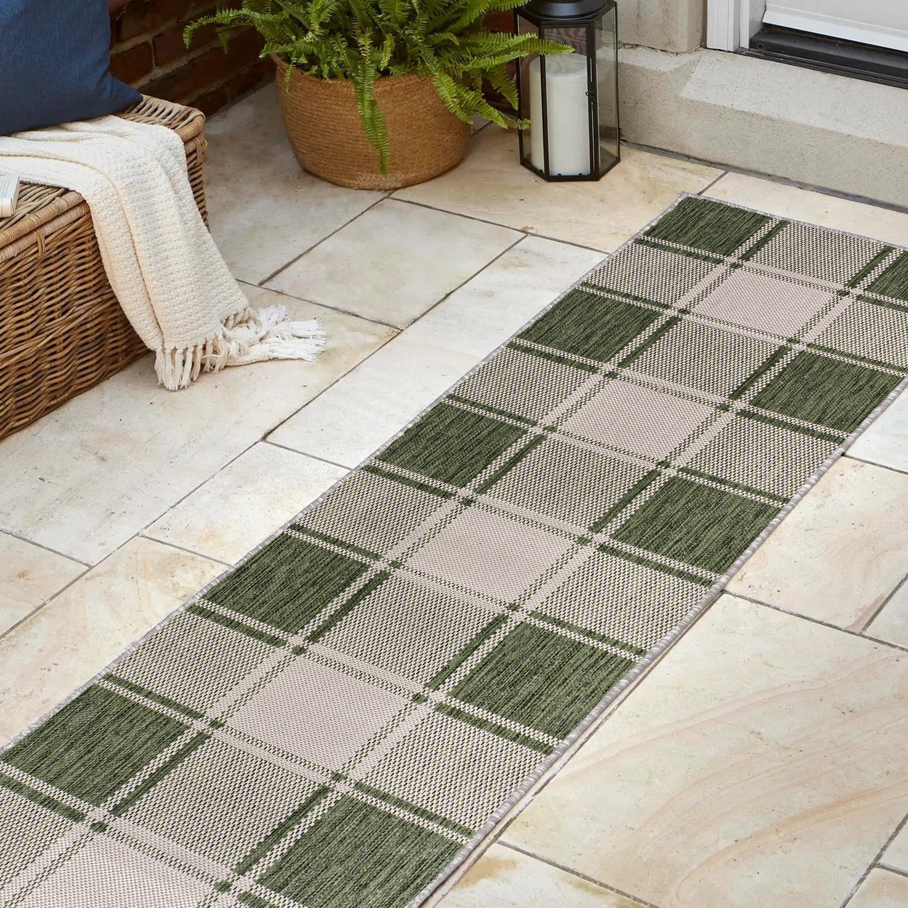 Sabine Traditional Farmhouse Bold Gingham Indoor/Outdoor Area Rug