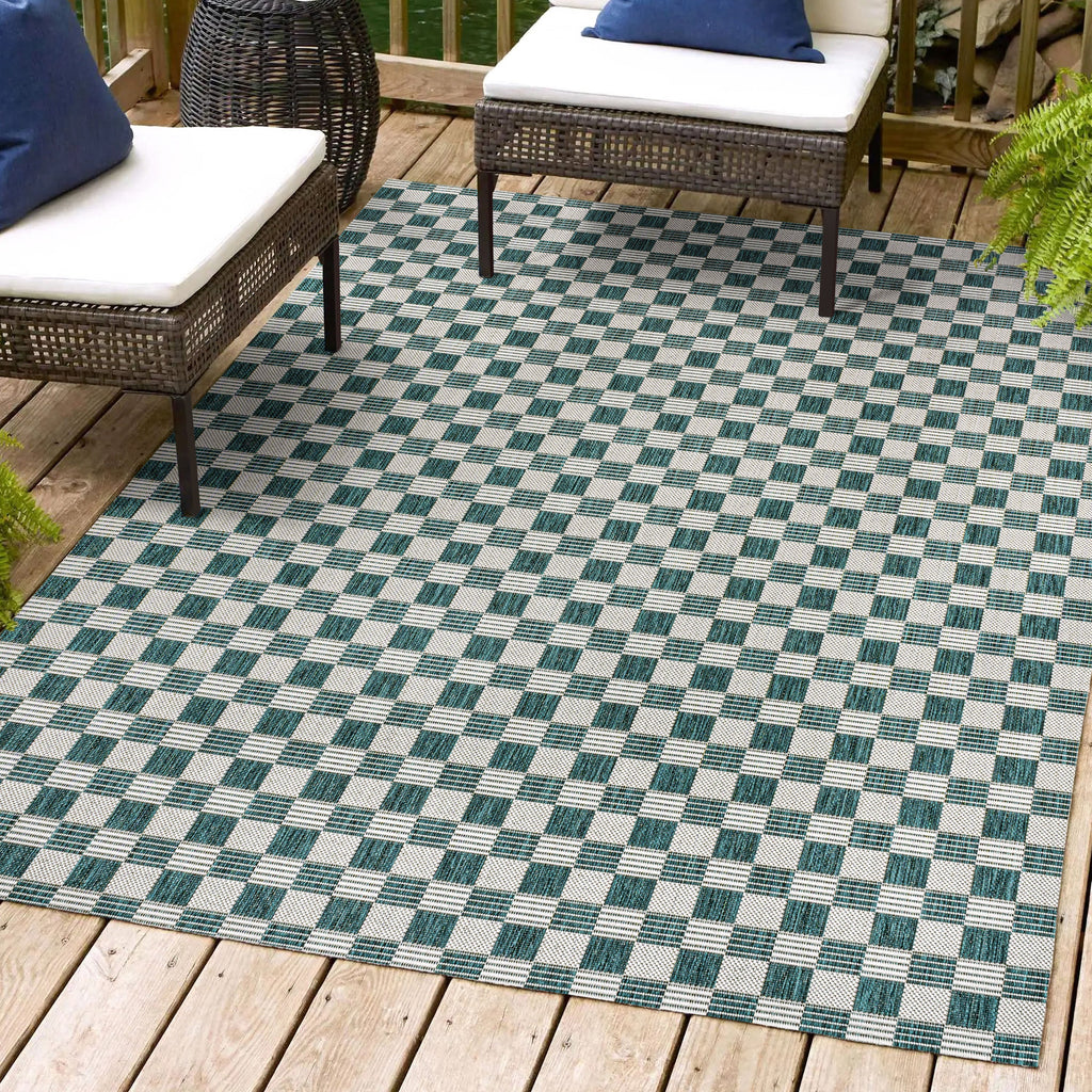Aimee Traditional Cottage Checkerboard Indoor/Outdoor Runner Rug