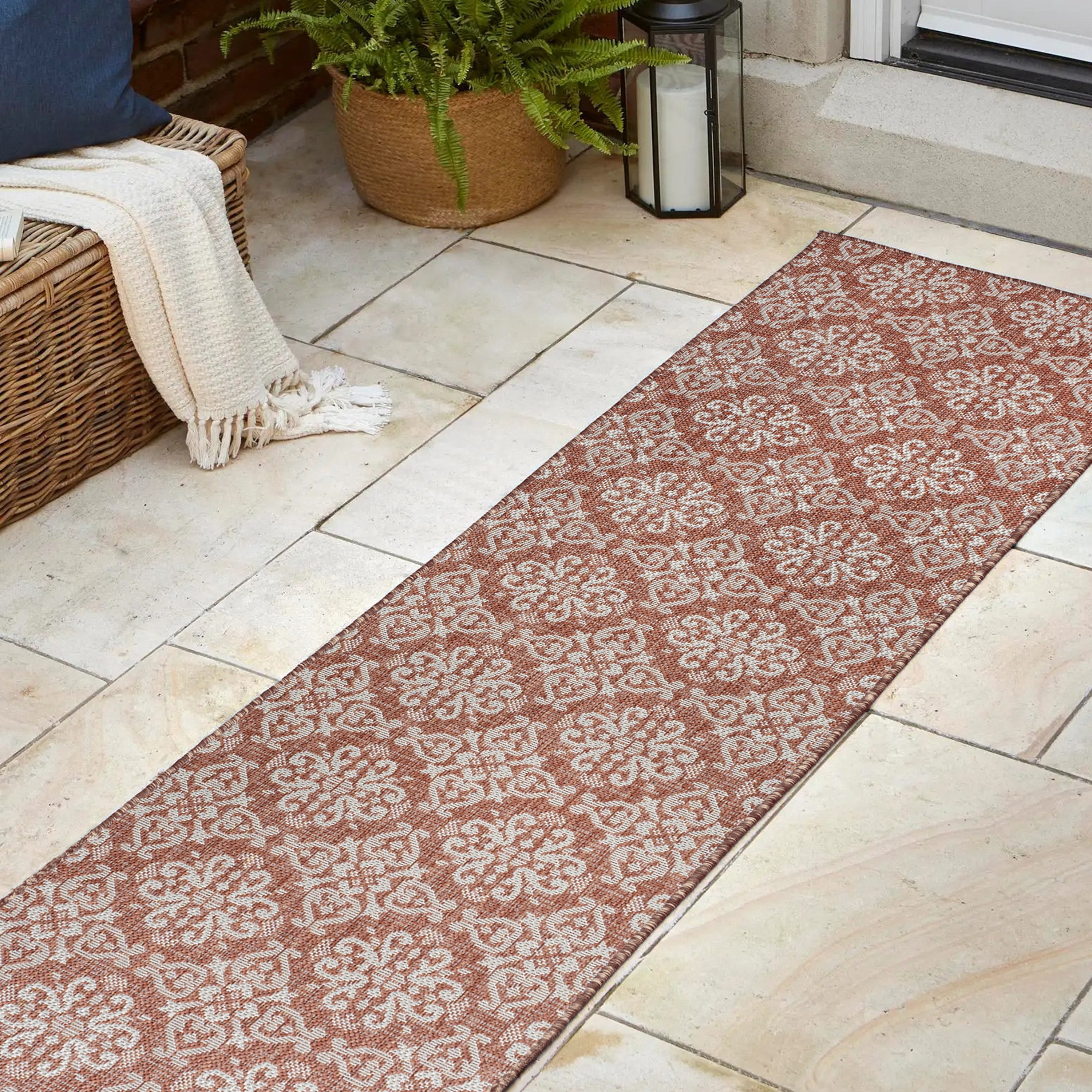 Amora Traditional Mediterranean Tile Design Indoor/Outdoor Rug