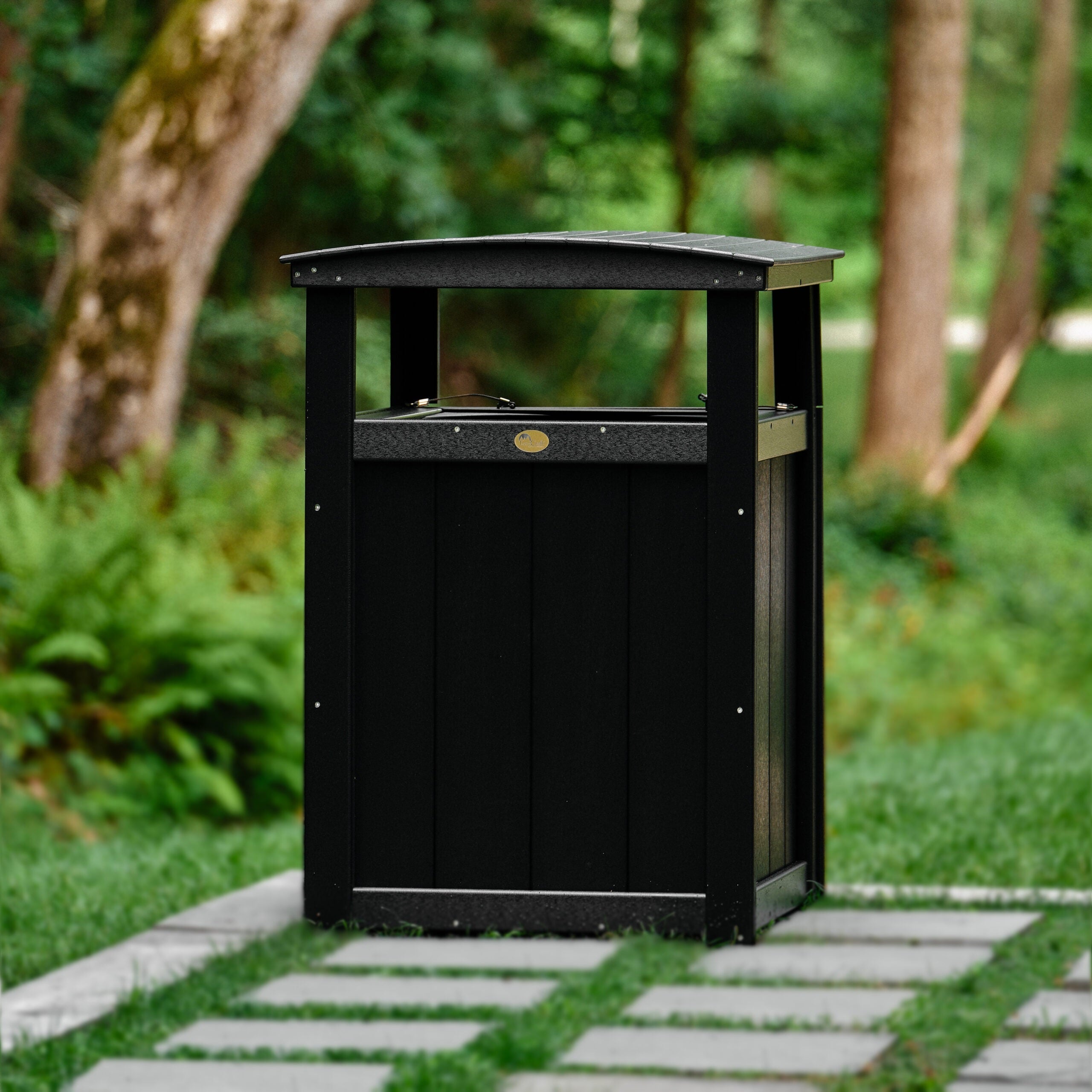 Trash Can from LuxCraft