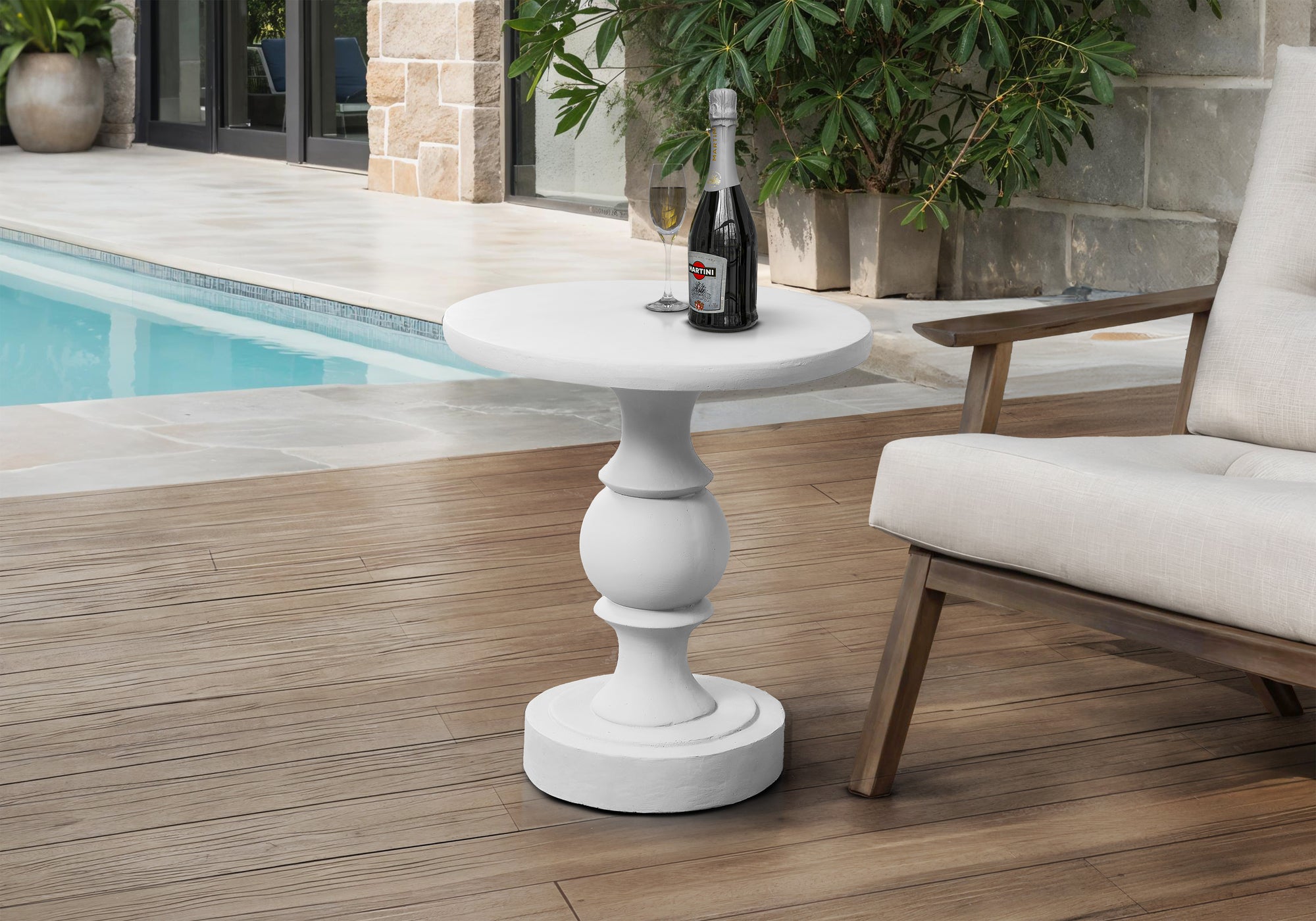 Transitional Pedestal Indoor Outdoor Accent Table