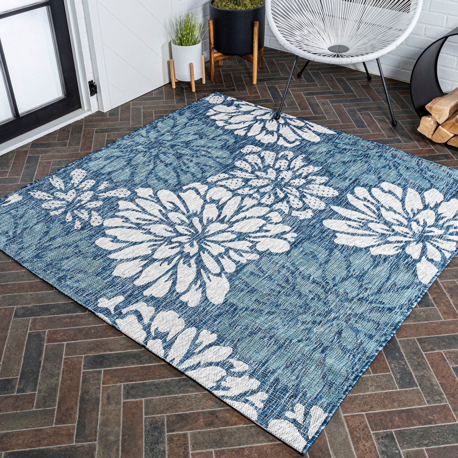 Zinnia Modern Floral Textured Weave Indoor/Outdoor Runner Rug